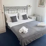 Bed & Breakfast Baron Gautsch 3*