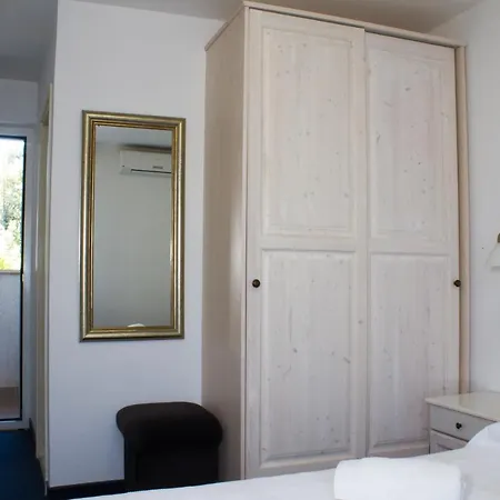 Bed & Breakfast Baron Gautsch 3*