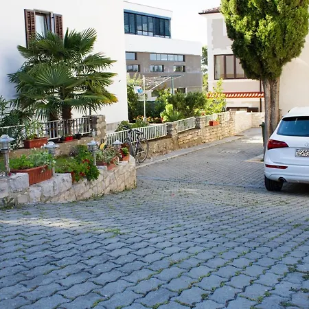 Baron Gautsch Bed & Breakfast 3*