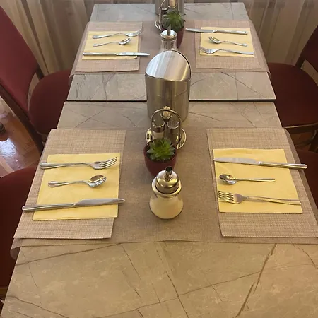 Bed & Breakfast Baron Gautsch 3*