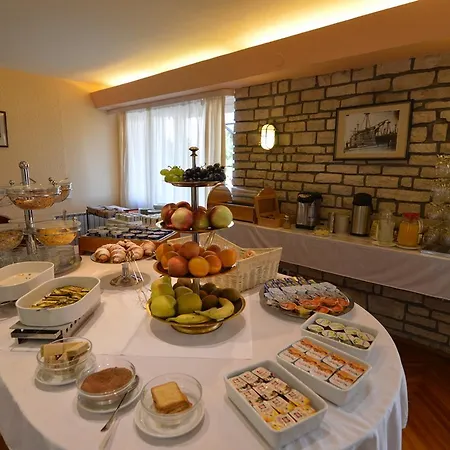 Baron Gautsch Bed & Breakfast 3*