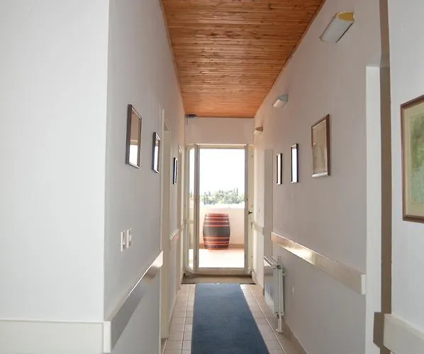 Baron Gautsch 로비니